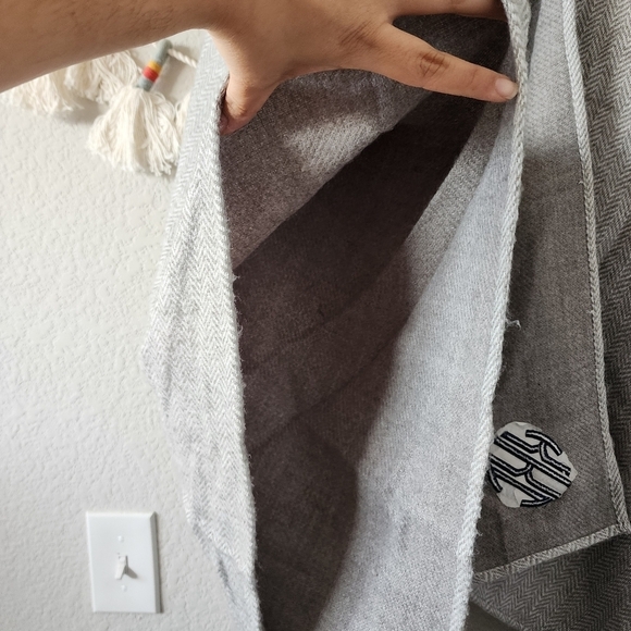 Barbour Tartan Open Front Poncho Cape Knit Woven Gray Winter Warm Minimalist OS - Picture 9 of 12